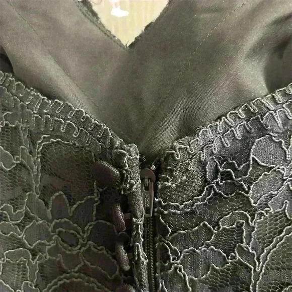 Mori Lee Dark Gray Lace Evening Gown Size 10 Sleeveless V-Neck Short Dress - Picture 3 of 16